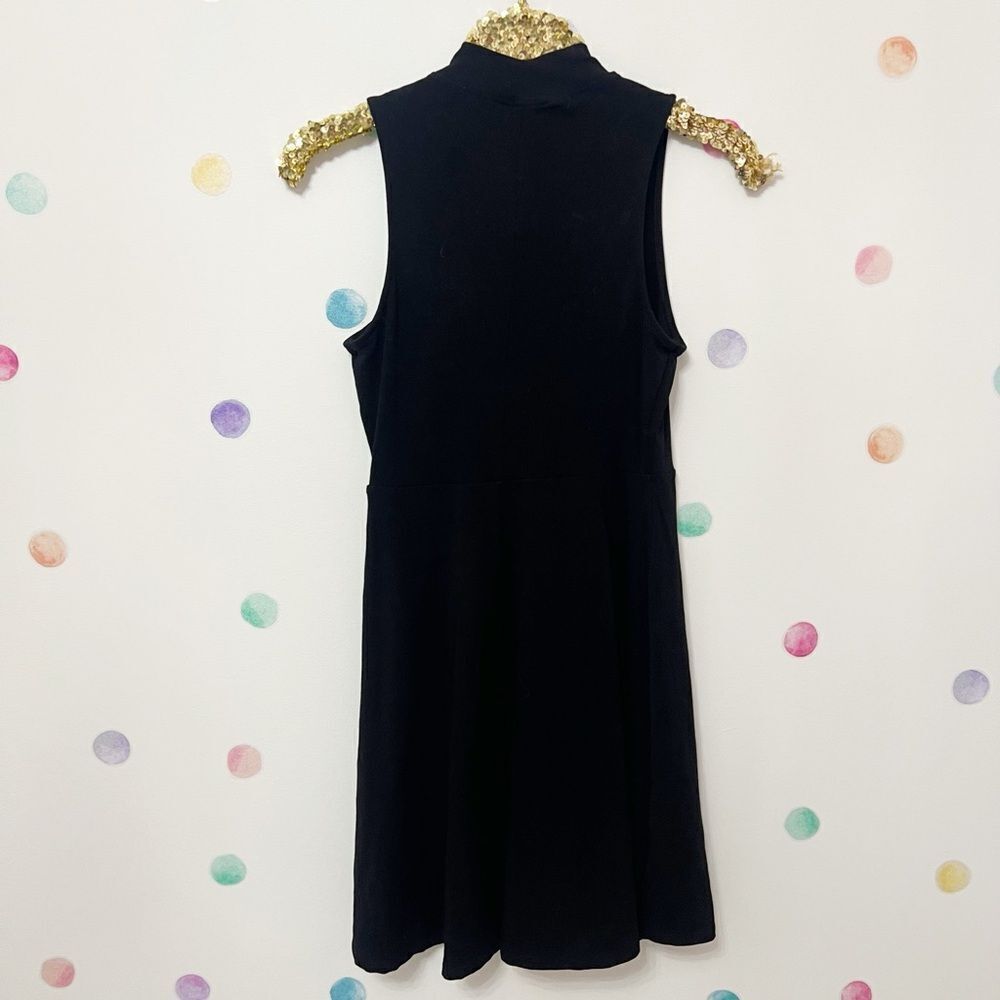 Express Dress - Picture 2 of 5